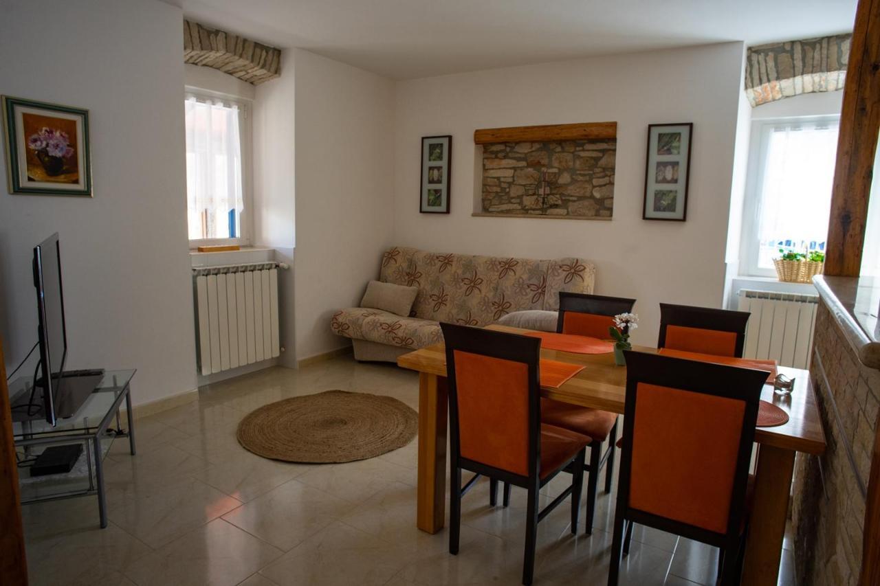 Olive Tree Apartments Умаг Екстер'єр фото