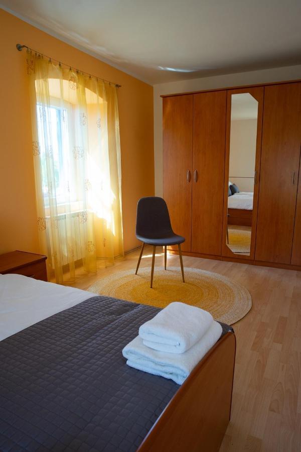 Olive Tree Apartments Умаг Екстер'єр фото