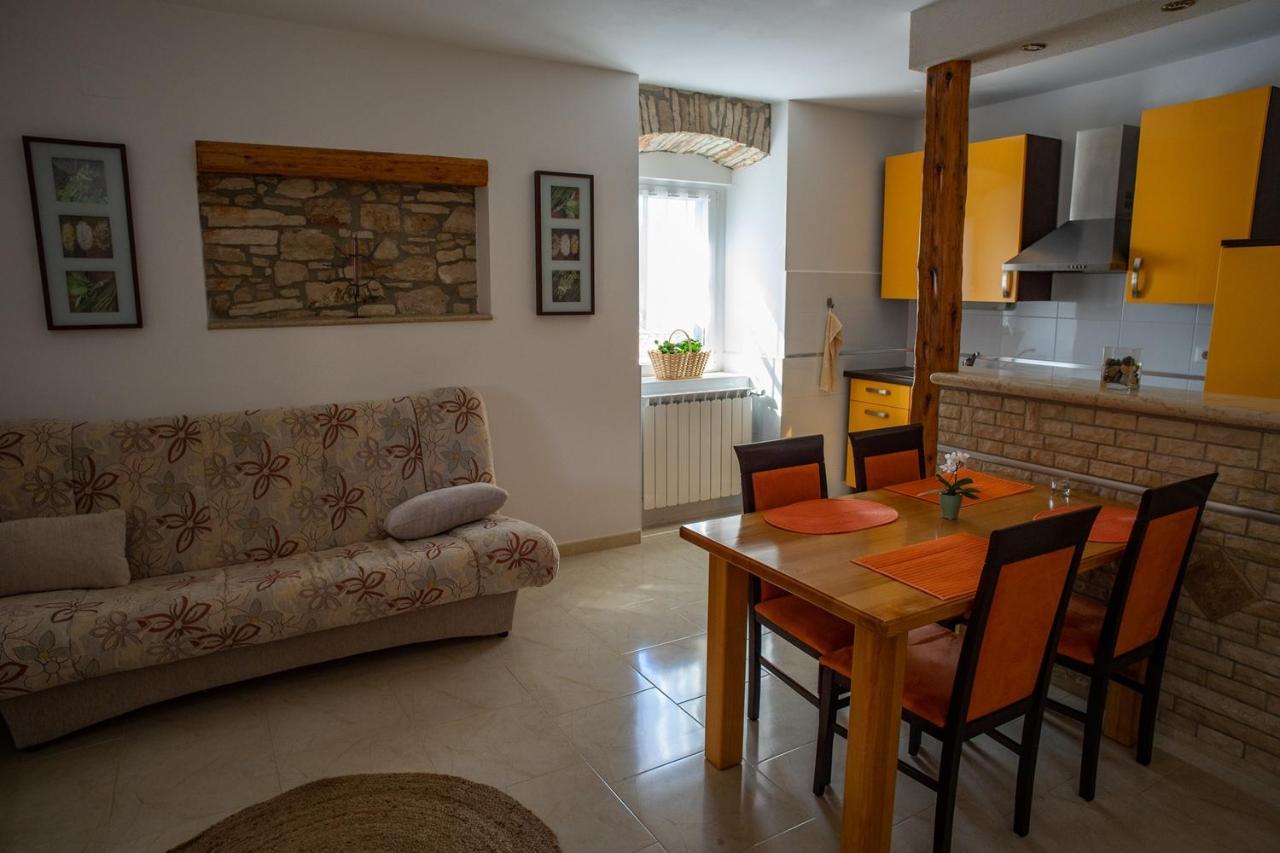 Olive Tree Apartments Умаг Екстер'єр фото