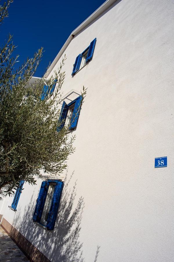 Olive Tree Apartments Умаг Екстер'єр фото