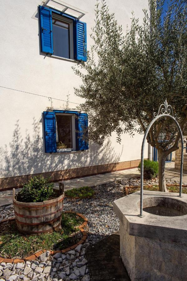 Olive Tree Apartments Умаг Екстер'єр фото