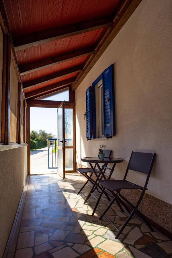 Olive Tree Apartments Умаг Екстер'єр фото