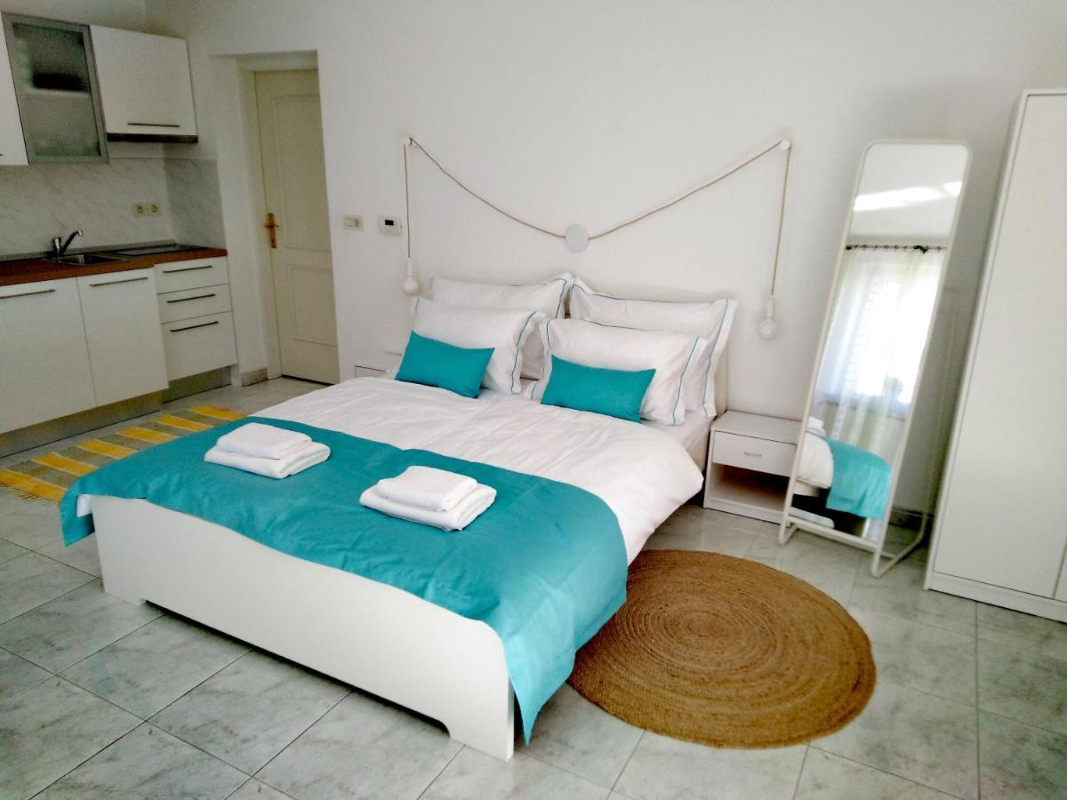 Olive Tree Apartments Умаг Екстер'єр фото
